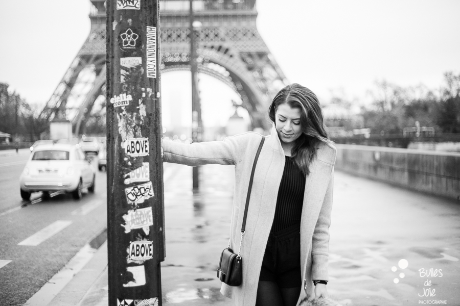 Capturing your Paris experience by a glamorous portrait session | Image by Bulles de Joie photographer of Happy People, see more at http://www.bullesdejoie.net/2016/12/05/glamorous-portrait-paris/
