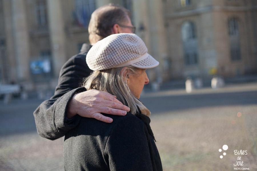 Paris photo session by Bulles de Joie: 40th wedding anniversary. See more at: https://www.bullesdejoie.net/2016/12/26/paris-photo-session-40th-anniversary/