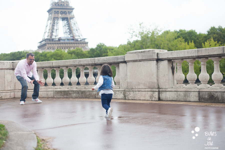 Family photographer in Paris, France
