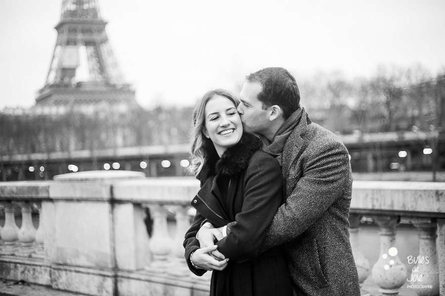 Paris Winter engagement photo session - English speaking engaement & honeymoon photographer