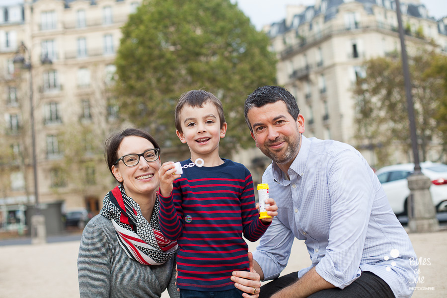 Paris expat family photoshoot - English-speaking family photographer