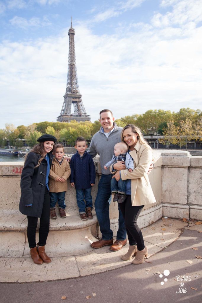 Family portraits with the Eiffel Tower in the background