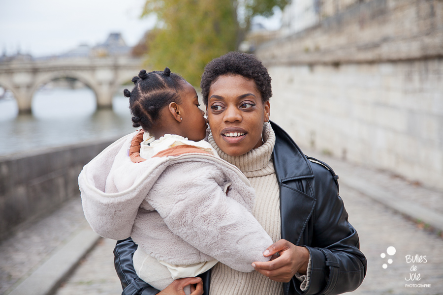 Mum & daughter photoshoot in Paris, France
