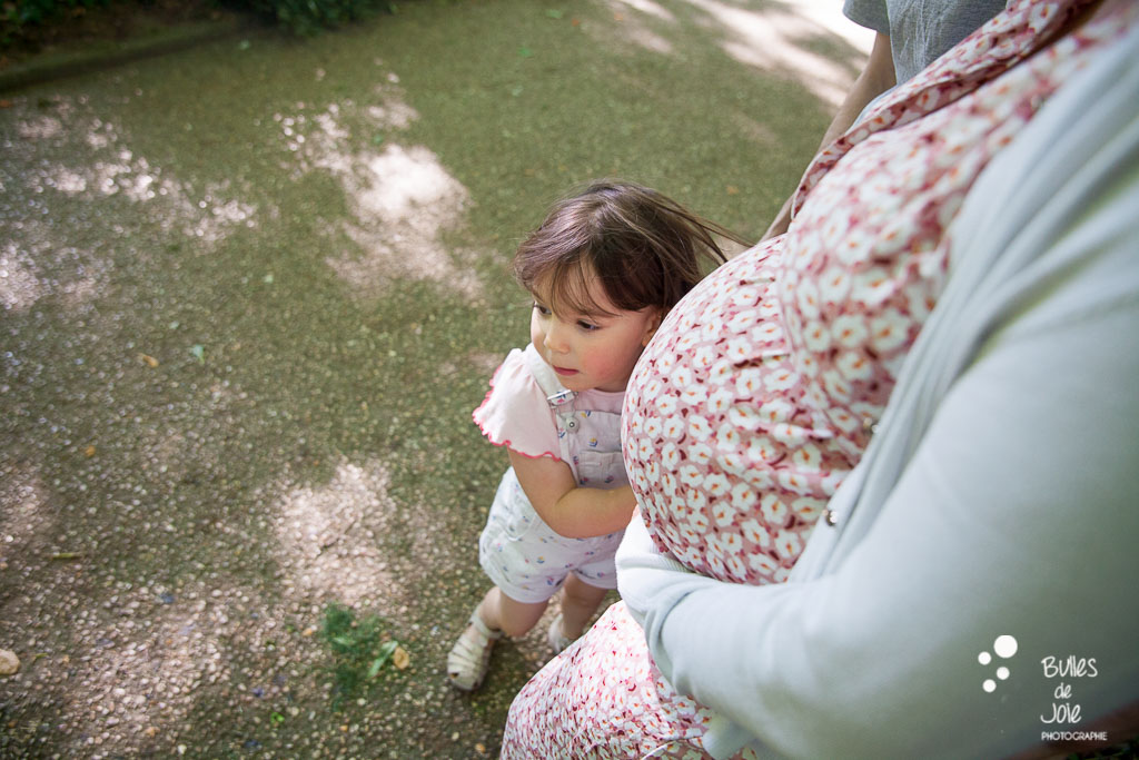 Shooting photo grossesse en famille avec enfant de 3 ans