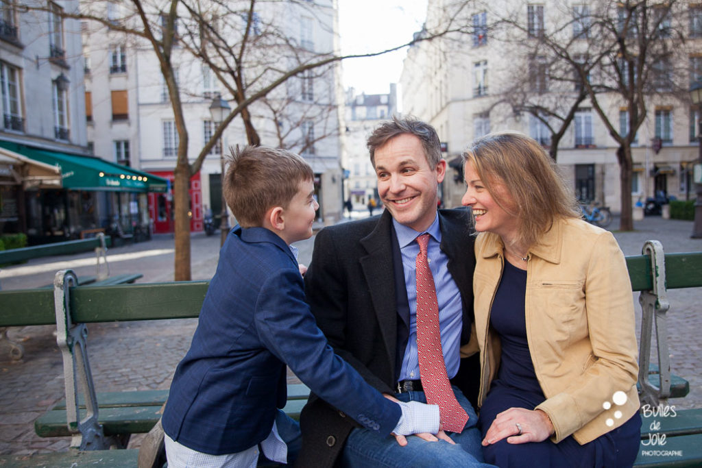 Candid family photoshoot in Paris, France