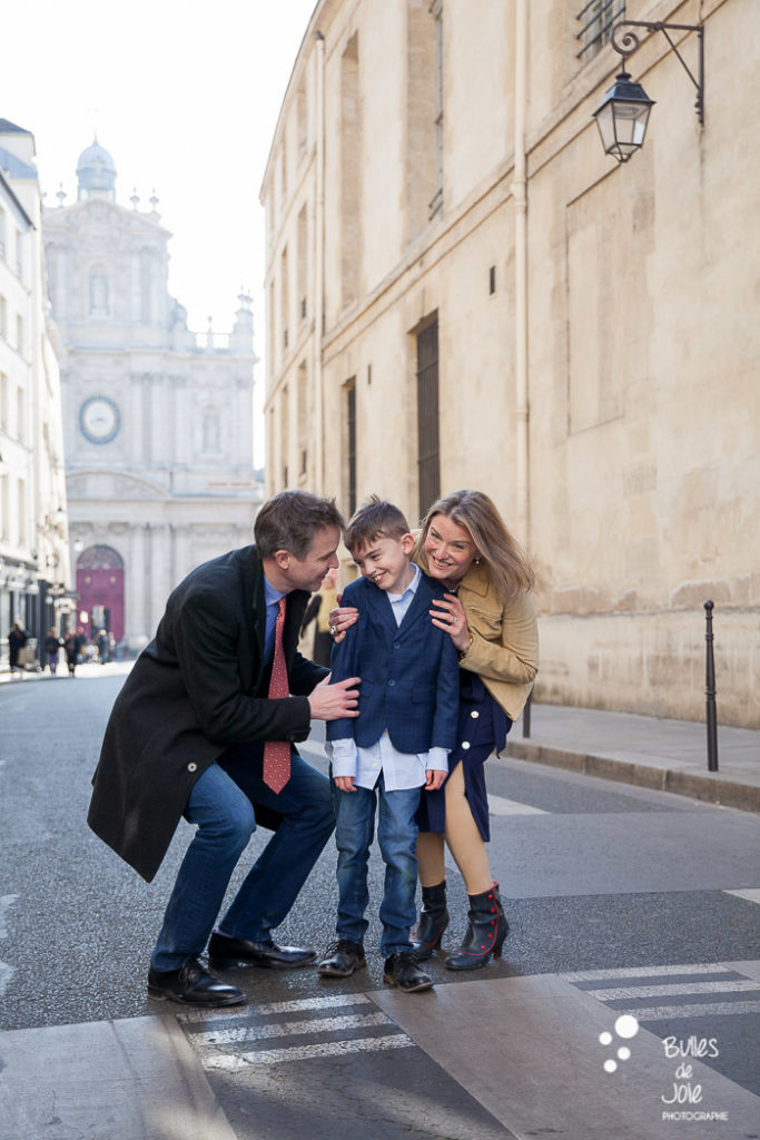 Birthday celebration photoshoot - Family photo session in Paris with an English speaking photographer