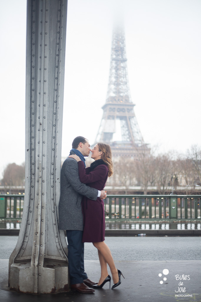 séance photo couple Tour Eiffel